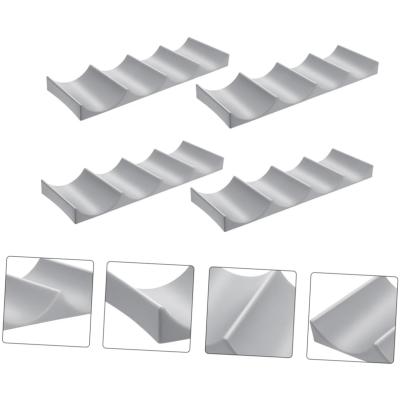 Wijnflessenrek - 4 stuks - 29,3 × 9,8 cm - Elegant wijnflessenrek - Decoratieve wijnstandaard - Antislip ontwerp - Moderne golfvorm - Geschikt voor op het bureau, thuis, op de koelkast, op het aanrecht en in de keuken - Lichtgrijs